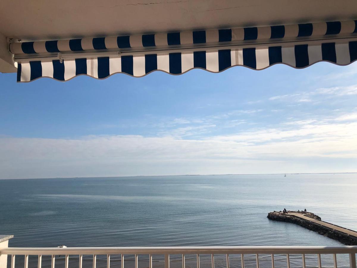 Apartamento En Primera Linea De Mar Sant Carlos de la Ràpita Dış mekan fotoğraf