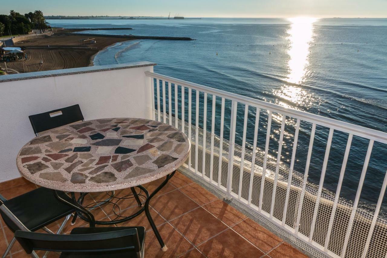 Apartamento En Primera Linea De Mar Sant Carlos de la Ràpita Dış mekan fotoğraf